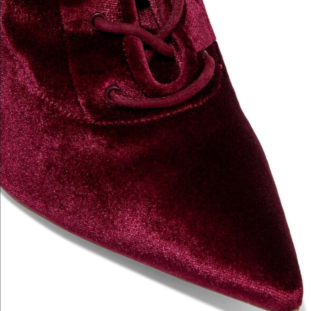 YEEZY Season 5
Lace-up stretch-velvet sock boots size 5.5